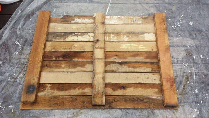 Easy DIY Pallet Art