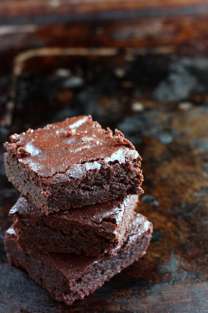 Paleo Brownie Recipe - Fudgy, chewy and so easy!