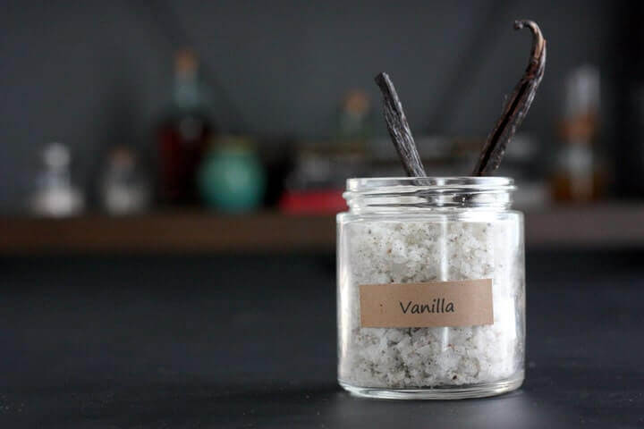 Vanilla salt in a jar