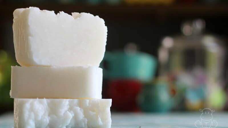 Coconut Oil Shampoo Bar Recipe (Photo + Tutorial)