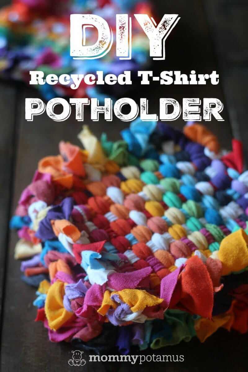 DIY Recycled T-Shirt Potholders #upcycled #t-shirtcrafts #diy