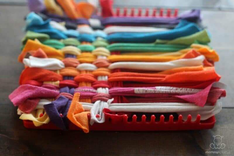 Make your own potholder loops with old T-shirts***Tutorial