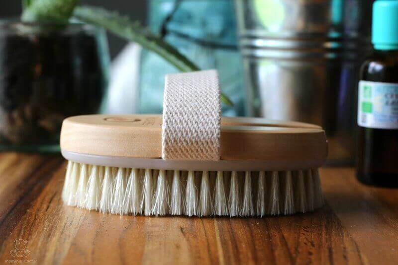 Dry skin brush 