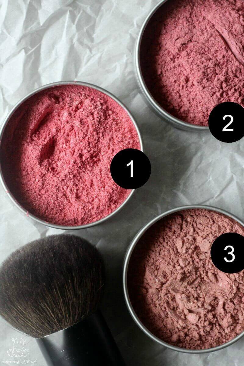 This natural blush recipe is easy to make, saves money, and can be customized to fit your color preferences. 