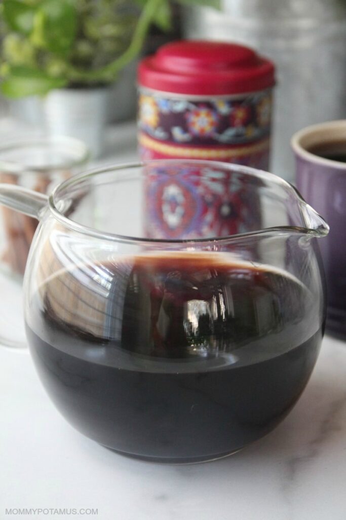 4 Benefits Of Elderberry Tea (And How To Make It)